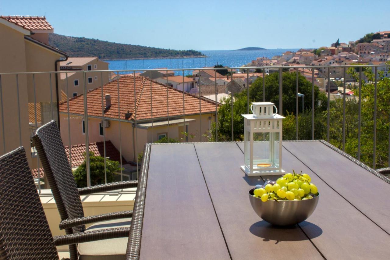Royal Primosten Apartment Bagian luar foto