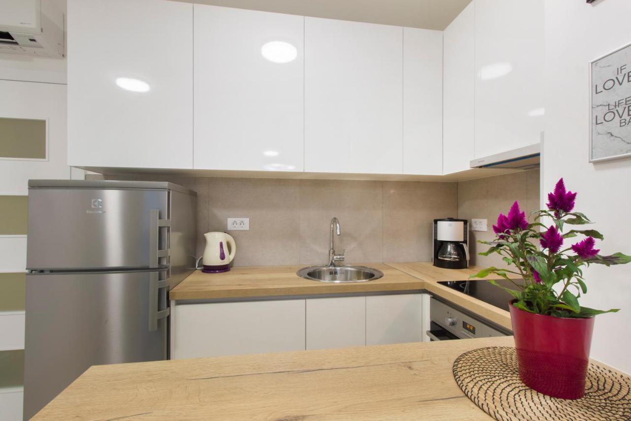 Royal Primosten Apartment Bagian luar foto