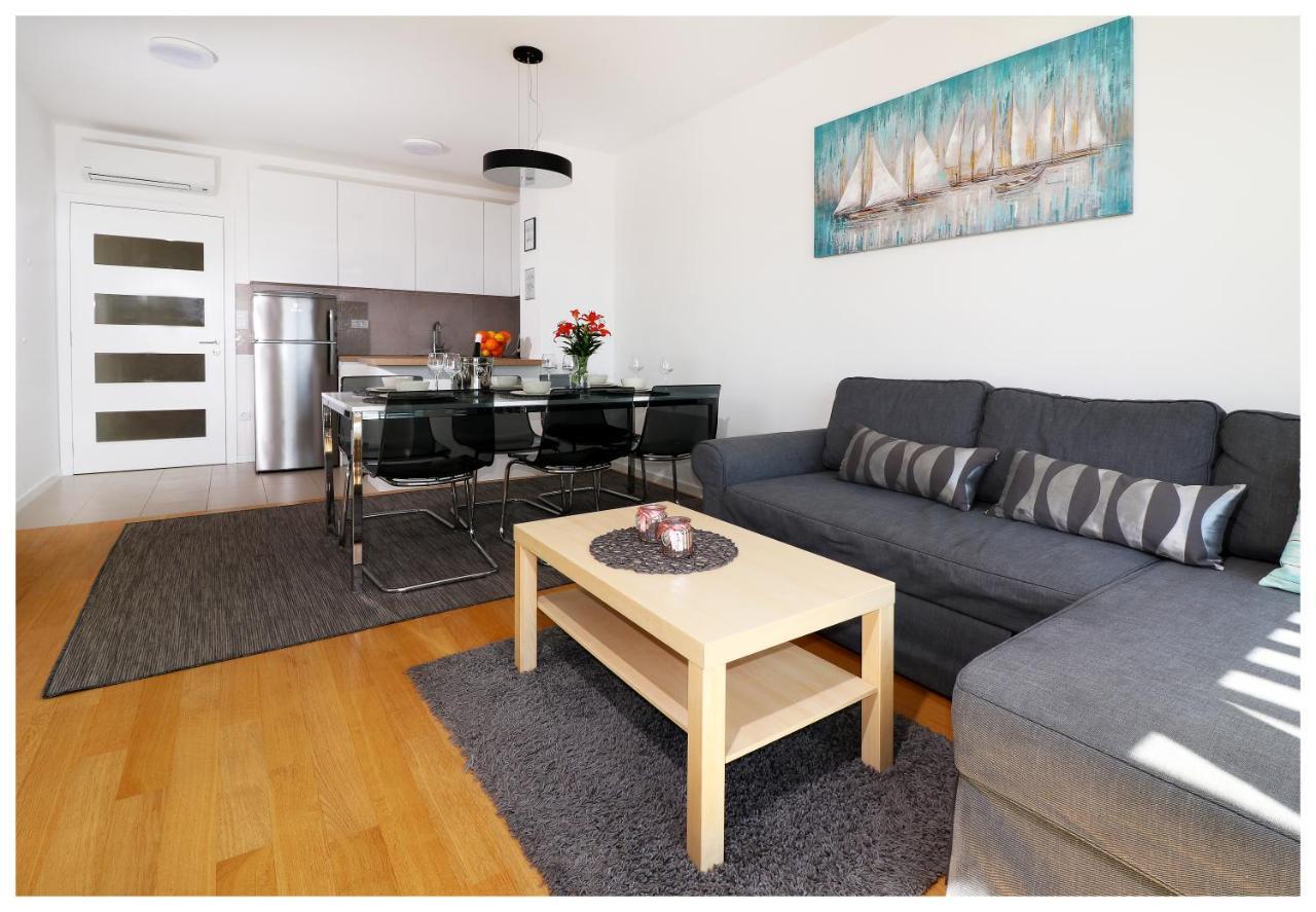 Royal Primosten Apartment Bagian luar foto