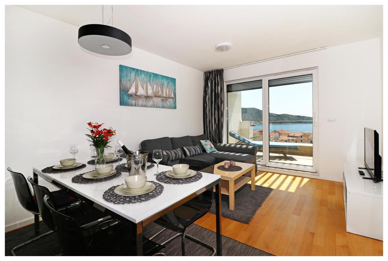 Royal Primosten Apartment Bagian luar foto