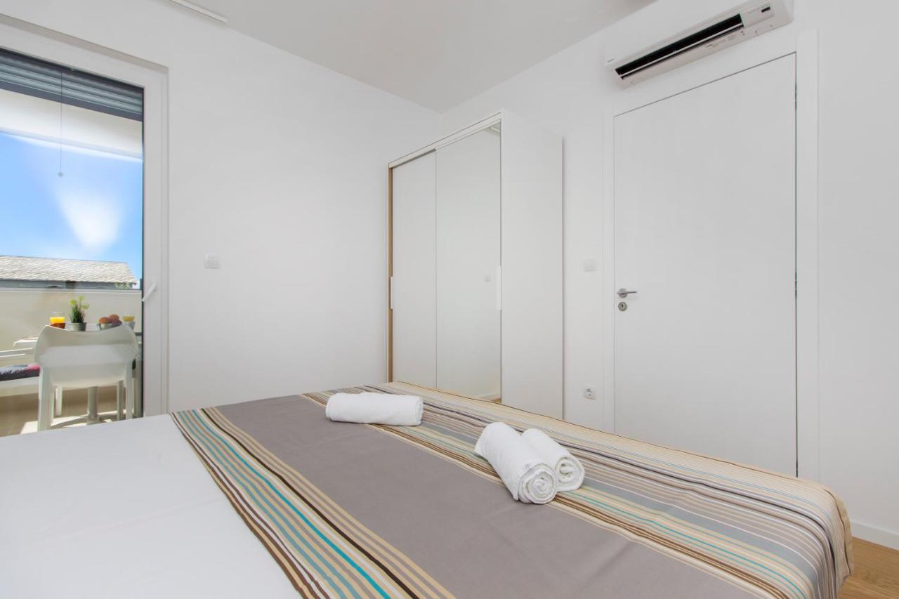Royal Primosten Apartment Bagian luar foto