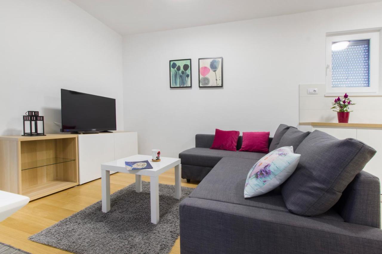Royal Primosten Apartment Bagian luar foto
